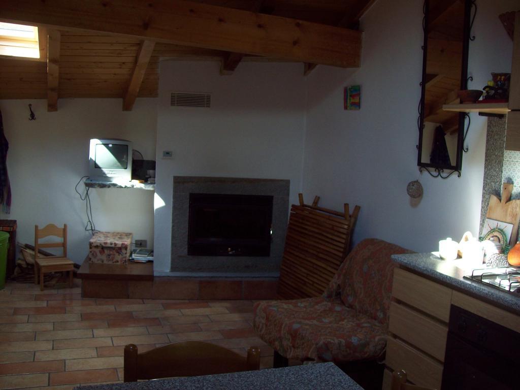 Appartamentino Nel Bosco Sondrio Extérieur photo