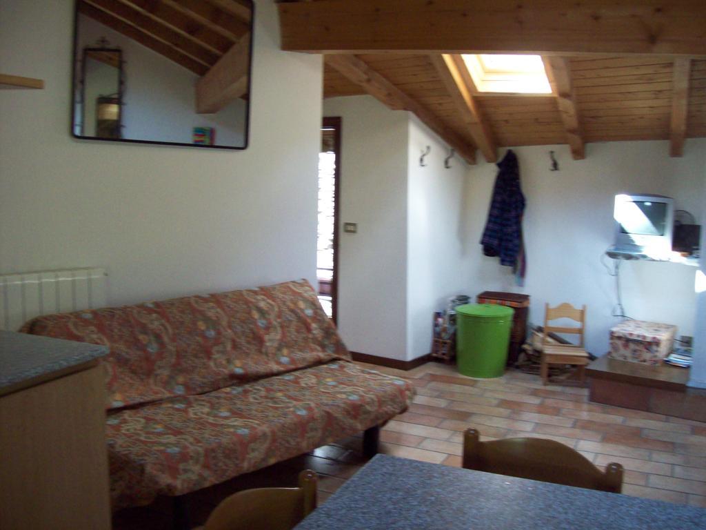Appartamentino Nel Bosco Sondrio Extérieur photo